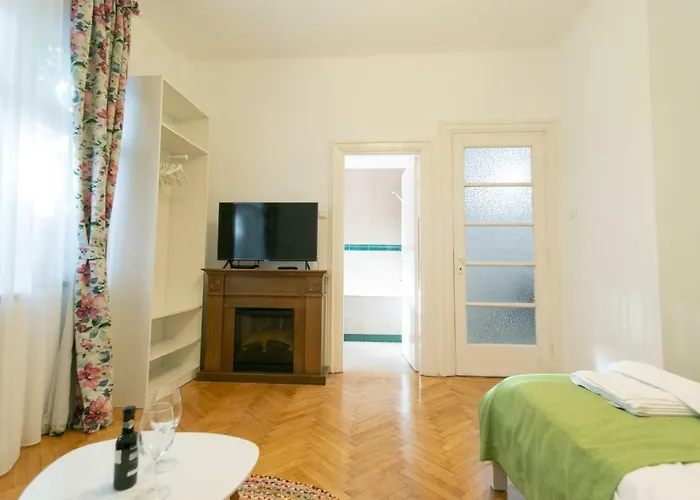Bright Studio In The Heart Of The City With Netflix Rental Bucureşti
