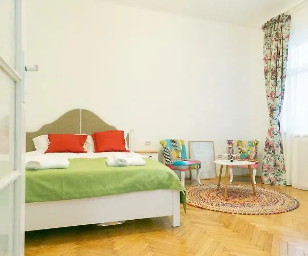 Bright Studio In The Heart Of The City With Netflix Rental Bucureşti